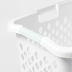Panier à linge en plastique blanc de 2,1 boisseaux avec poignées intégrées, dessus ouvert, capacité de 19,55 gallons